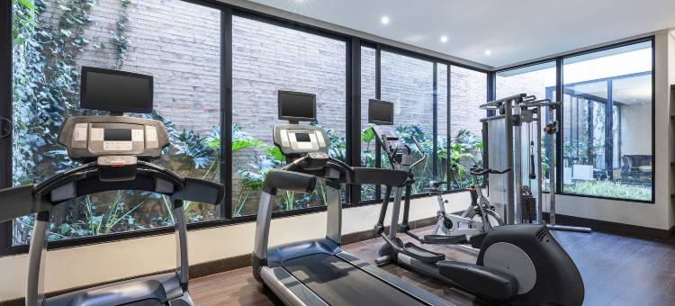 93 奢华套房住宅酒店(93 Luxury Suites and Residences)图片