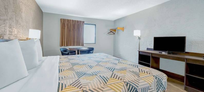 艾尔克格罗夫村6号汽车旅馆 - 奥黑尔(Motel 6 Elk Grove Village, IL - O'Hare)图片