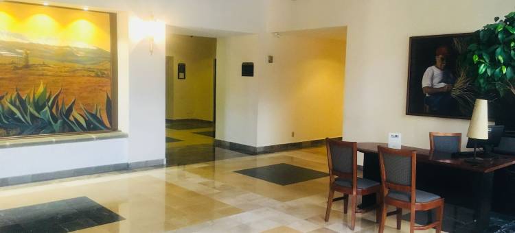 托卢卡特罗肯嘉年华酒店(Fiesta Inn Toluca Tollocan)图片