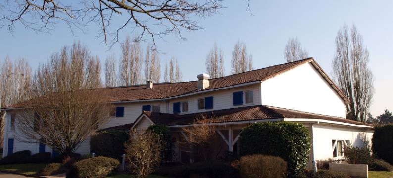 恩佐崔普斯凡尔赛基里亚德直营酒店(Enzo Hotels by Kyriad Direct Trappes)图片