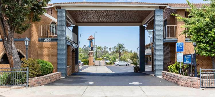 埃斯孔迪多市区罗德威酒店(Rodeway Inn Escondido Downtown)图片