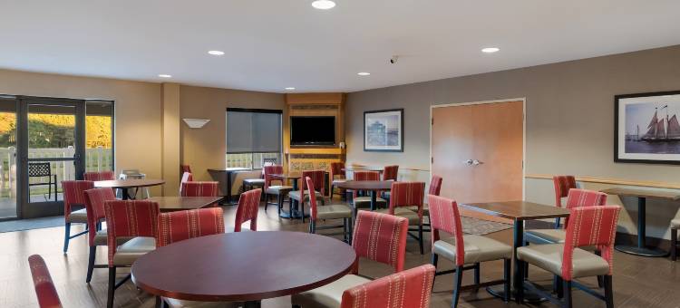 萨福克舒适套房酒店-切萨皮克(Comfort Suites Suffolk - Chesapeake)图片