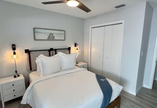 Villa Michloe - Steps from Wilton Drive Hotel Overview