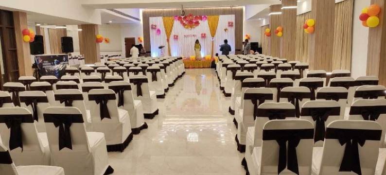 马鲁蒂南丹君悦(The Marutinandan Grand)图片