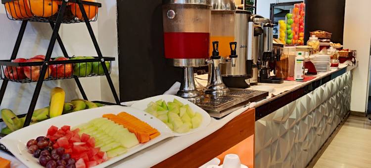 雷皇宫酒店(El Rey Palace Hotel)图片