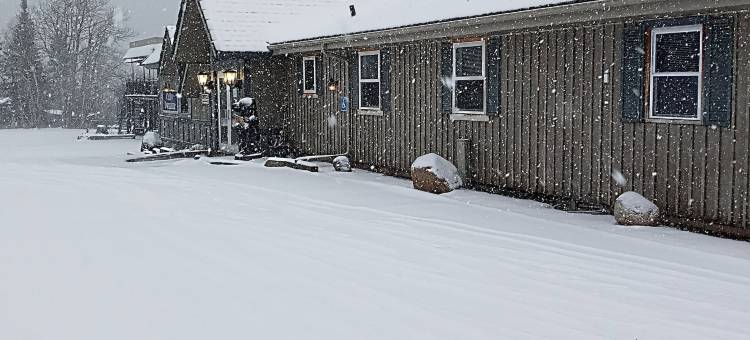苏必利尔湖悬崖居民酒店(Cliff Dweller on Lake Superior)图片