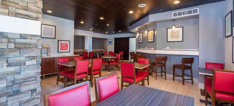 南黑文丽笙乡村套房酒店(Country inn and Suites by Raddison South Haven)图片