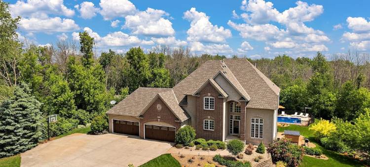 Lux Retreat 5 Acres- Pool/Hot Tub/Tiki Bar/Fire Pit/Game Room- Great for Groups!图片