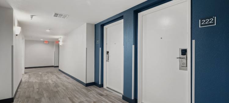 加利福尼亚佩里斯 6 号开放式套房酒店(Studio 6 Suites Perris, CA)图片