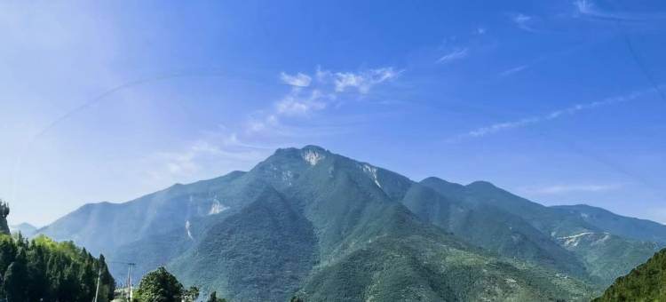 奉节山外来客民宿(三峡之巅店)图片
