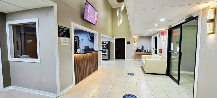 尚佩恩温德姆速8酒店(Super 8 by Wyndham Champaign)图片