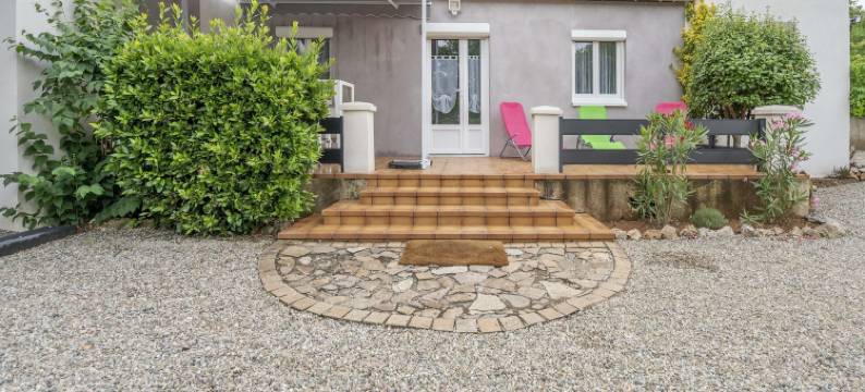 Spacious villa 200 metres from the river Orb图片