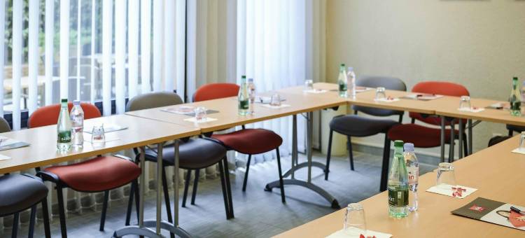 宜必思亚维侬中心欧洲大桥酒店(Ibis Avignon Centre Pont de l'Europe)图片