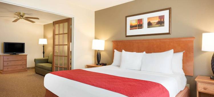 乡村酒店及套房由卡尔森 - 达文波特管理(Country Inn & Suites by Radisson, Davenport - Quad Cities)图片