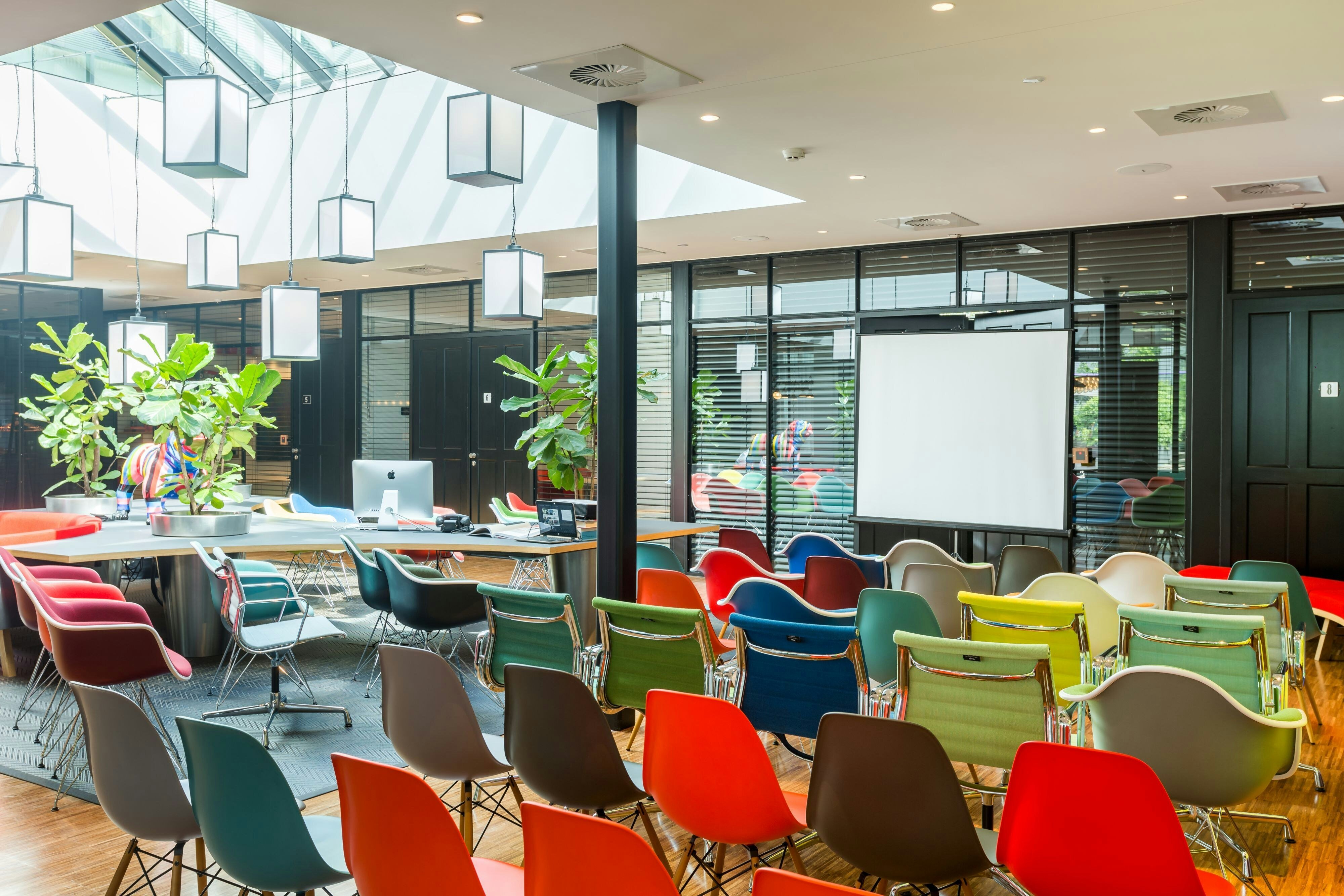 Citizenm Rotterdam Over view