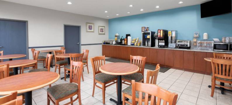 西福德戴斯套房酒店(Days Inn & Suites by Wyndham Seaford)图片