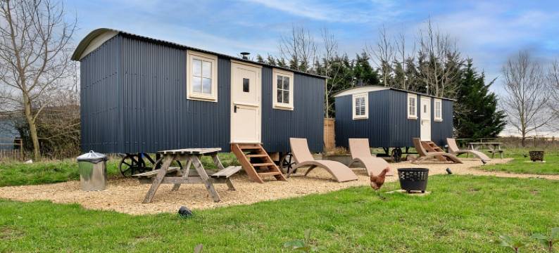北安普敦郡靠近科茨沃尔德的豪华露营(Glamping in Northamptonshire Near Cotswolds)图片