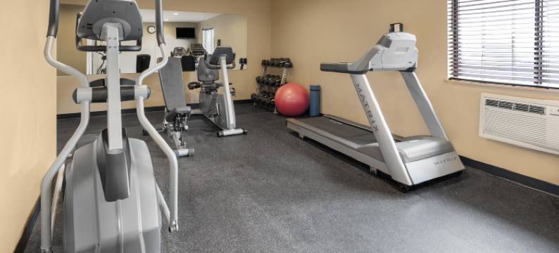 圣克莱尔斯维尔-惠灵Wv区速8酒店(Super 8 by Wyndham St. Clairsville Oh/Wheeling WV Area)图片