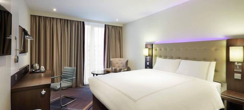 弗赖堡市北部的Premier Inn酒店(Premier Inn Freiburg City Nord)图片