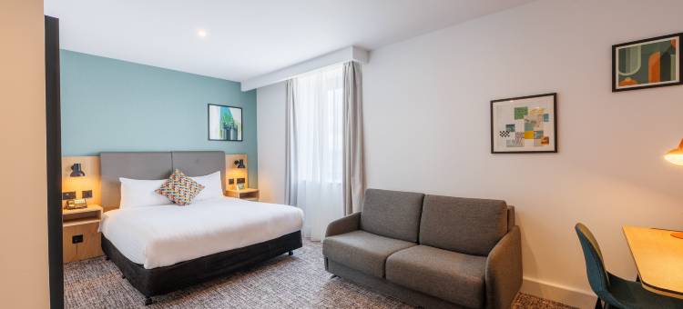 Holiday Inn 斯蒂文尼奇(Holiday Inn STEVENAGE by IHG)图片