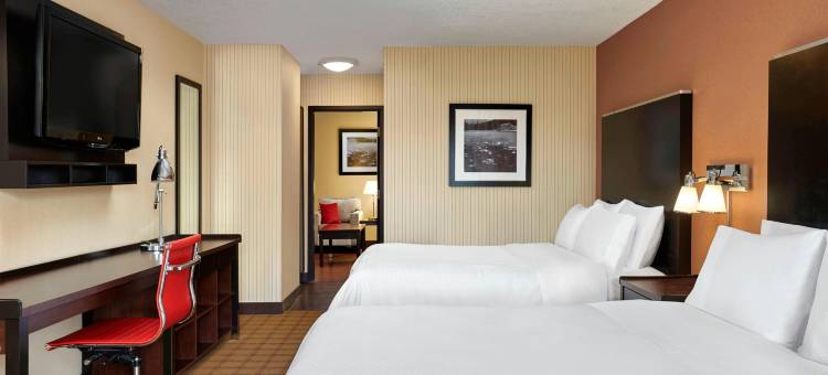 卡尔加里西福朋喜来登套房酒店(Four Points by Sheraton Hotel & Suites Calgary West)图片