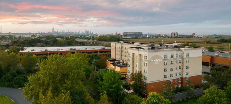 东拉瑟福德麦道兰 Residence Inn 酒店(Residence Inn East Rutherford Meadowlands)图片