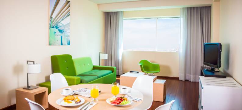 托卢卡机场嘉年华酒店(Fiesta Inn Toluca Aeropuerto)图片