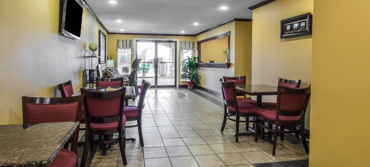 德富尼亚克斯普林斯I-10伊克诺旅馆(Econo Lodge Defuniak Springs I-10)图片