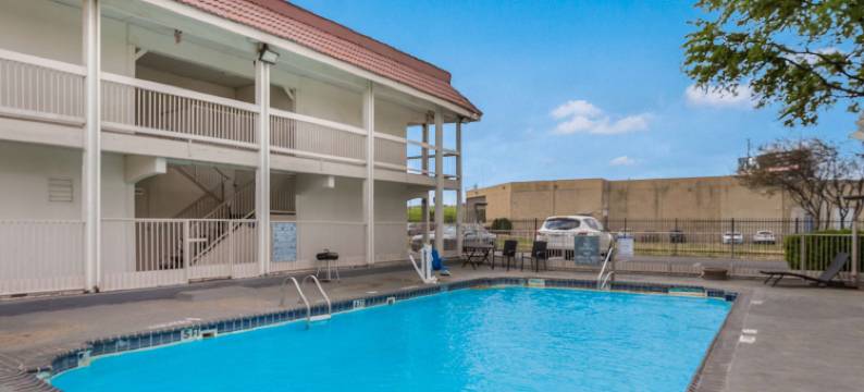 达拉斯市场中心6号汽车旅馆(Motel 6 Dallas, TX - Market Center)图片