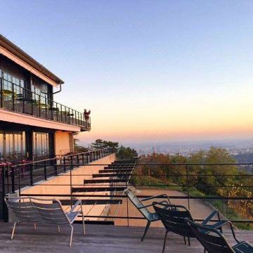 L'Ermitage Hôtel Cuisine-À-MangerHotel Overview