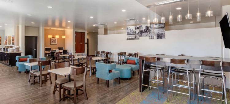 丹佛国际机场舒眠套房酒店(Sleep Inn & Suites Denver International Airport)图片