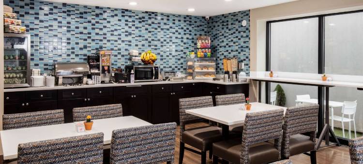 长岛市拉昆塔温德姆套房酒店(La Quinta Inn and Suites by Wyndham Long Island City)图片