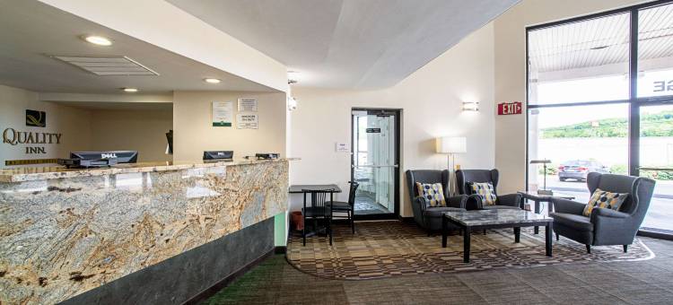 凯艺酒店-近圣路易斯六旗(Quality Inn Near Six Flags St. Louis)图片