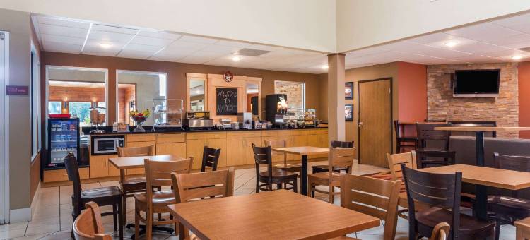 博斯科贝尔温德姆美吟温德姆酒店(AmericInn by Wyndham Boscobel)图片