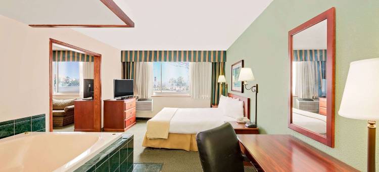 基奥库克温德姆呗盟酒店(Baymont by Wyndham Keokuk)图片