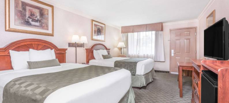 美肯华美达酒店(Ramada by Wyndham Macon)图片