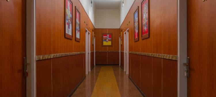 红多兹Plus酒店-近IPDN(RedDoorz Plus Near Ipdn)图片