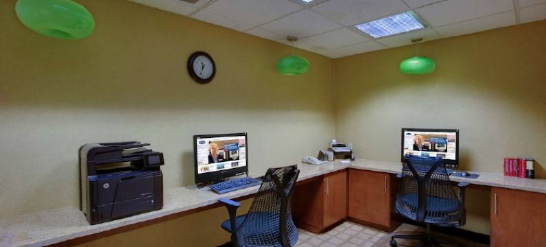 威廉斯波特希尔顿欢朋酒店(Hampton Inn Williamsport-Downtown)图片