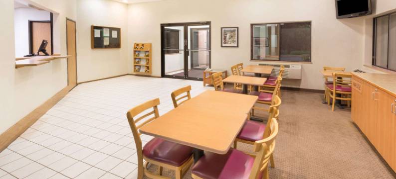 本德速8酒店(Super 8 by Wyndham Bend)图片