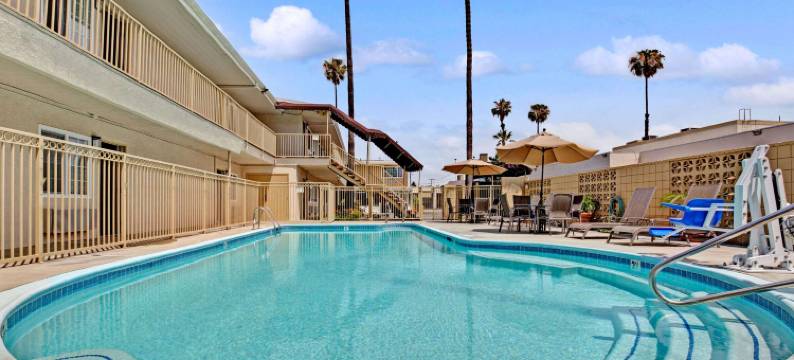 洛杉矶-卡尔弗城地区速 8 酒店(Super 8 by Wyndham Culver)图片