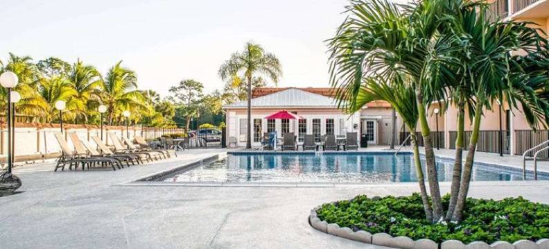 博尼塔斯普林斯温德姆呗盟酒店(Baymont by Wyndham Bonita Springs Naples North)图片