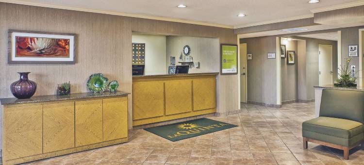 托莱多佩里斯堡拉昆塔温德姆酒店(La Quinta Inn by Wyndham Toledo Perrysburg)图片