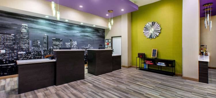 波莫纳拉昆塔温德姆套房酒店(La Quinta Inn & Suites by Wyndham Pomona)图片