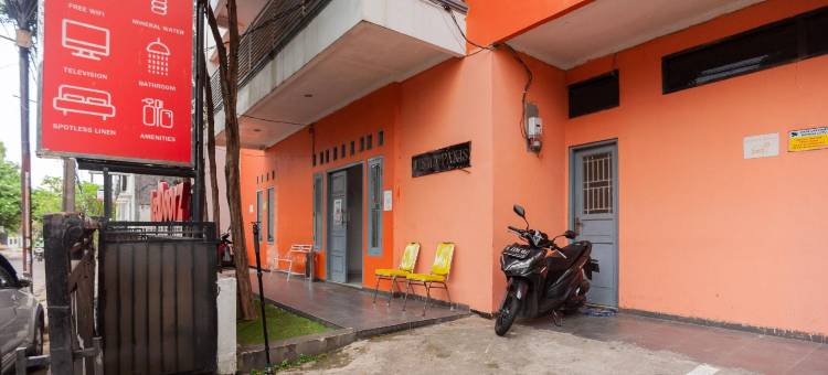 红多兹伊斯兰酒店-近近大银河公园(RedDoorz Syariah Near Grand Galaxy Park)图片