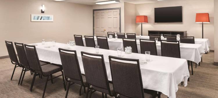 科塔吉格罗夫丽怡酒店(Country Inn & Suites by Radisson, Cottage Grove, MN)图片