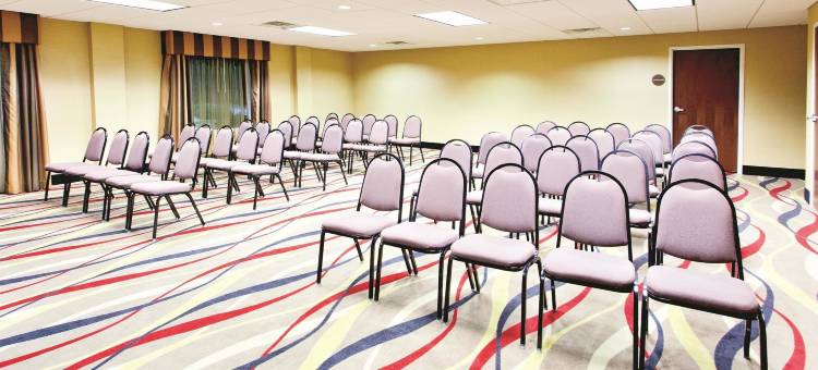 华纳罗宾斯-罗宾斯空军基地拉昆塔温德姆套房酒店(La Quinta Inn & Suites by Wyndham Warner Robins - Robins AFB)图片