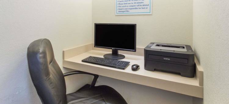 克拉丽奥波因特马图恩大学附近酒店(Clarion Pointe Mattoon Near University)图片