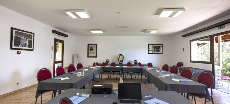 基里亚德酒店-德沙托鲁(Kyriad Chateauroux)图片