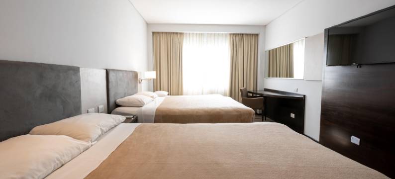 卡洛斯帕斯豪生别墅酒店(Howard Johnson Plaza Villa Carlos Paz)图片