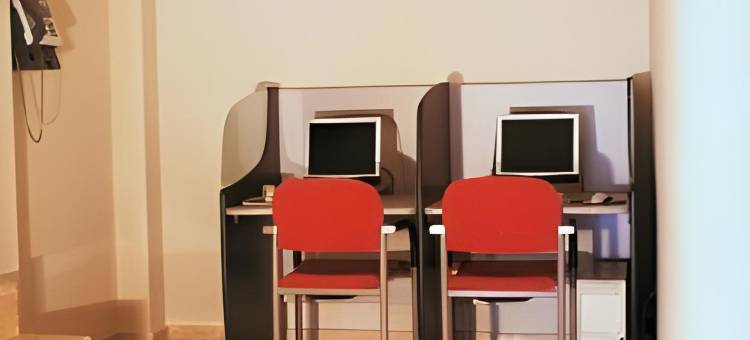 基础酒​​店(Hotel Basic)图片